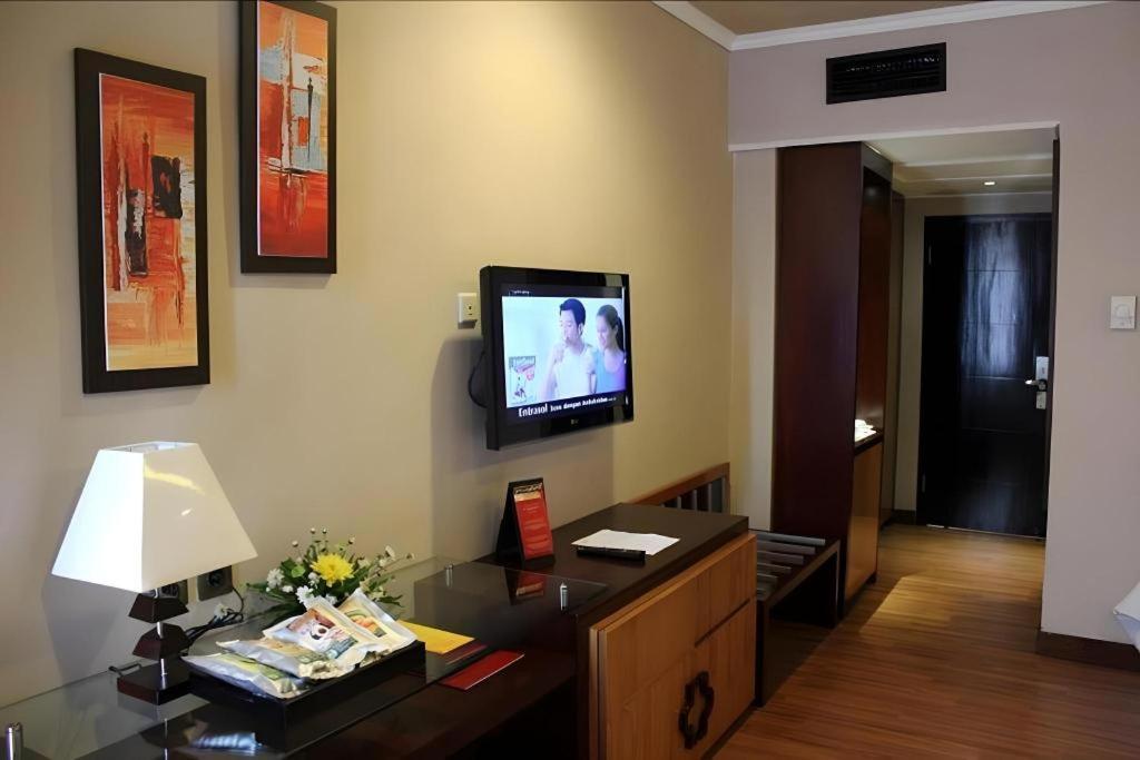 Regent'S Park Hotel Malang Exterior foto